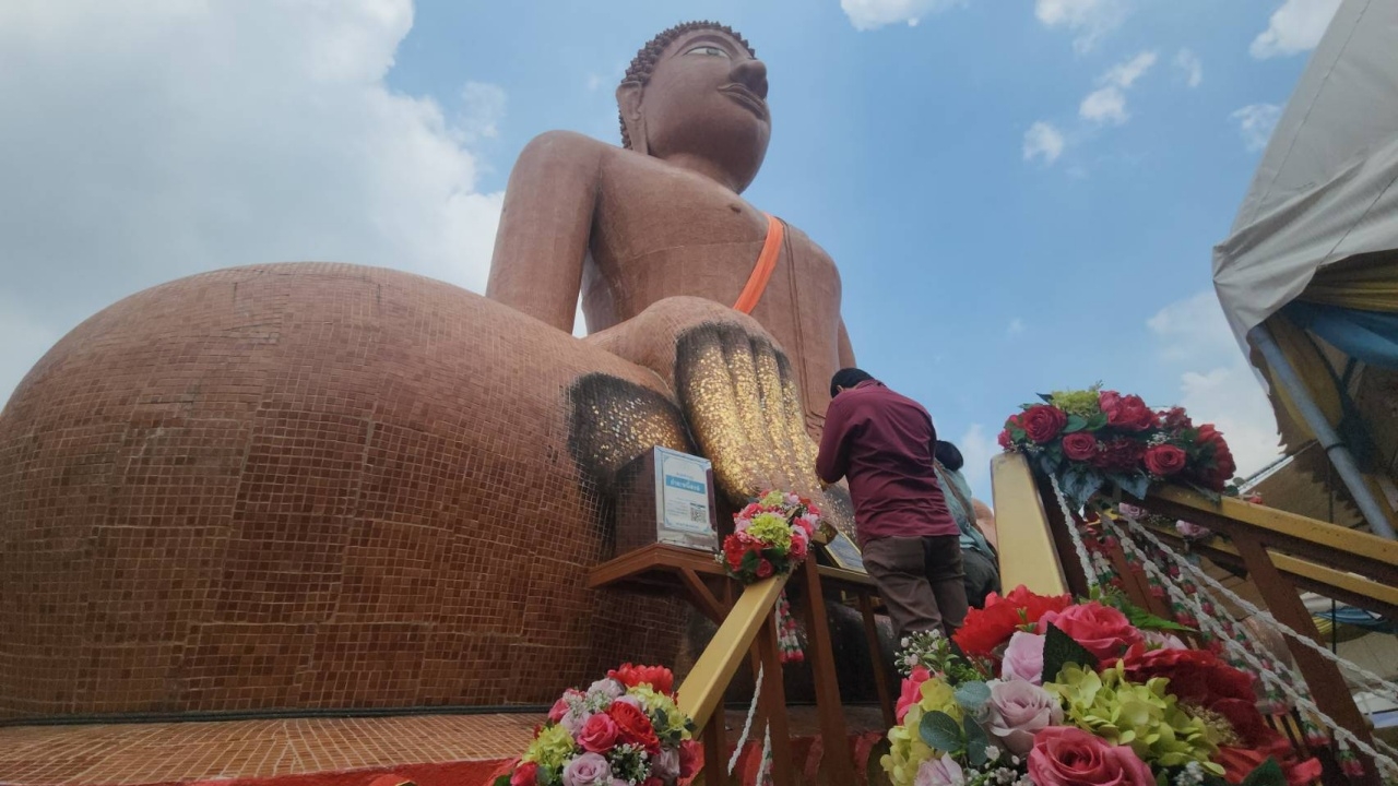 ได้โชคบ่อย สาวกลับมาขอพร "หลวงพ่อสมหวัง" แถมได้ "เลขเด็ดงวดนี้" 16/5/67