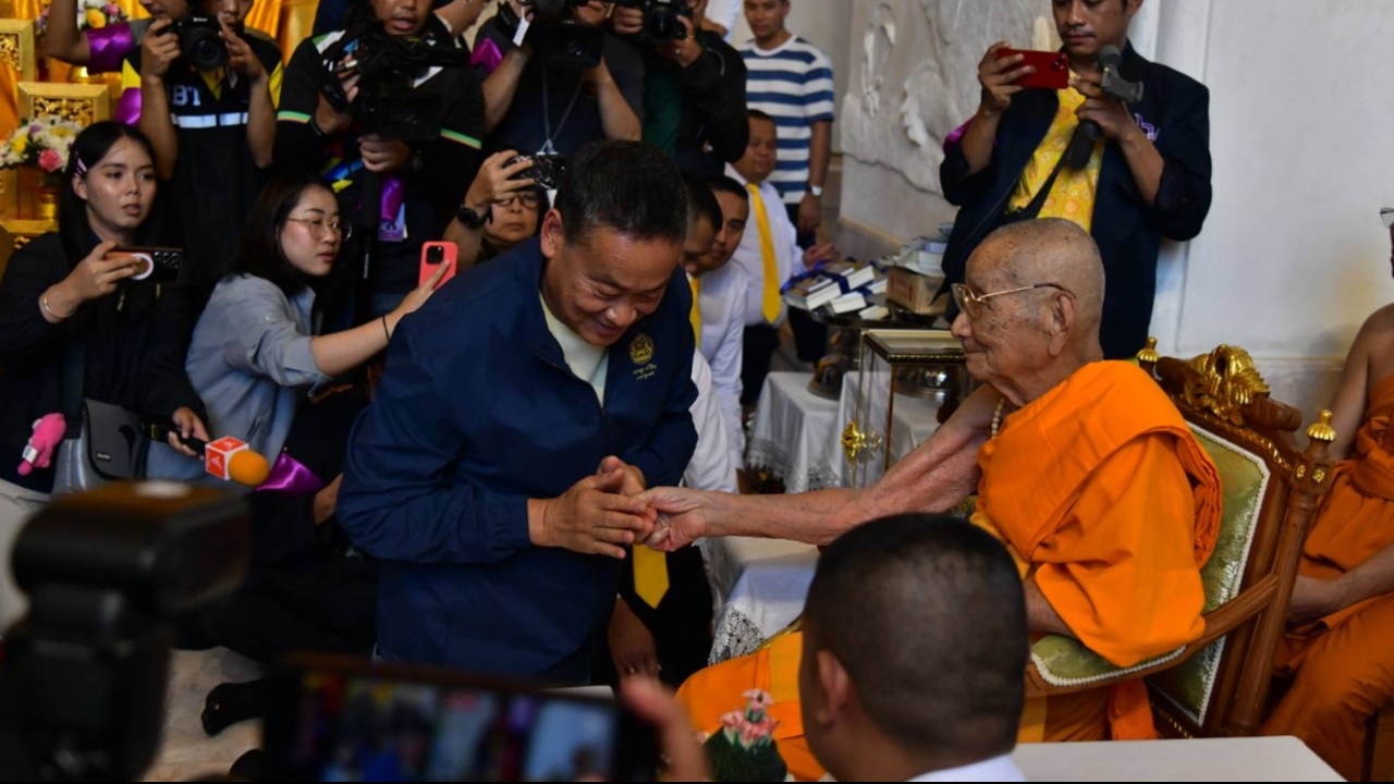 นายกฯ ลุย "ทัวร์ 4 บุรี" ประเดิม "สุพรรณฯ" ไหว้ "หลวงพ่อโตวัดป่าเลไลยก์"