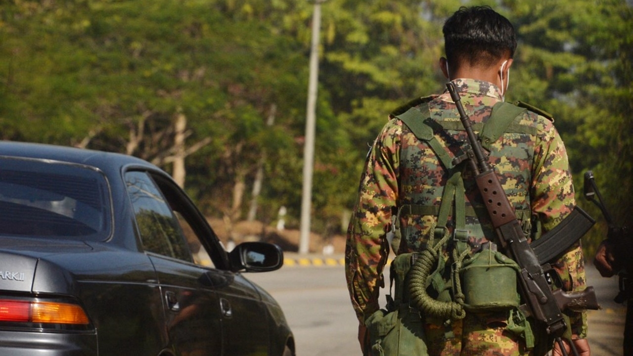 ทัพรัฐบาลเมียนมา ทิ้งระเบิดหนัก 500 ปอนด์ บึมวัดในเขตมะเกวดับ 14 ศพ