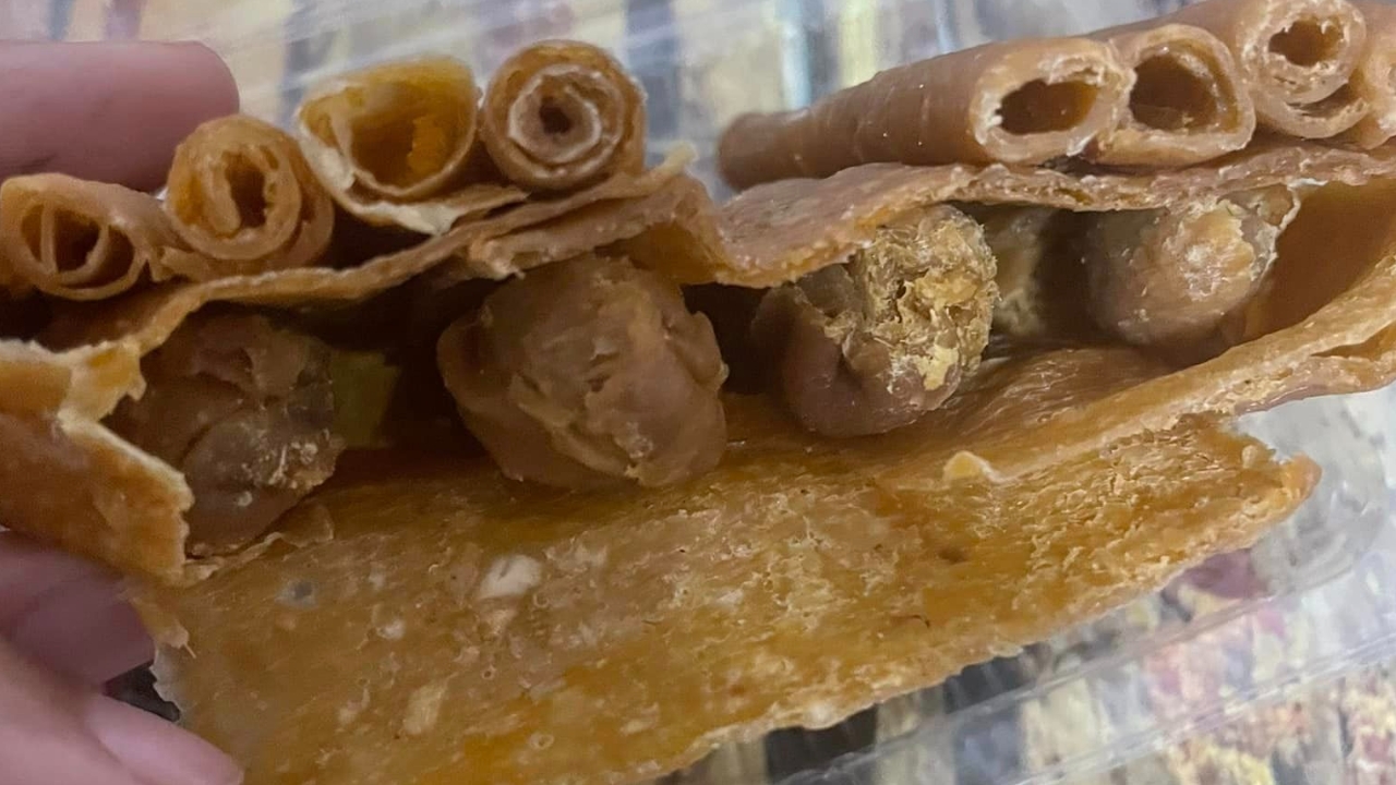 สาวโอดทำกันได้ลงคอ หวังซื้อมะม่วงกวนมากินให้อร่อย เปิดมาเจอยัดไส้