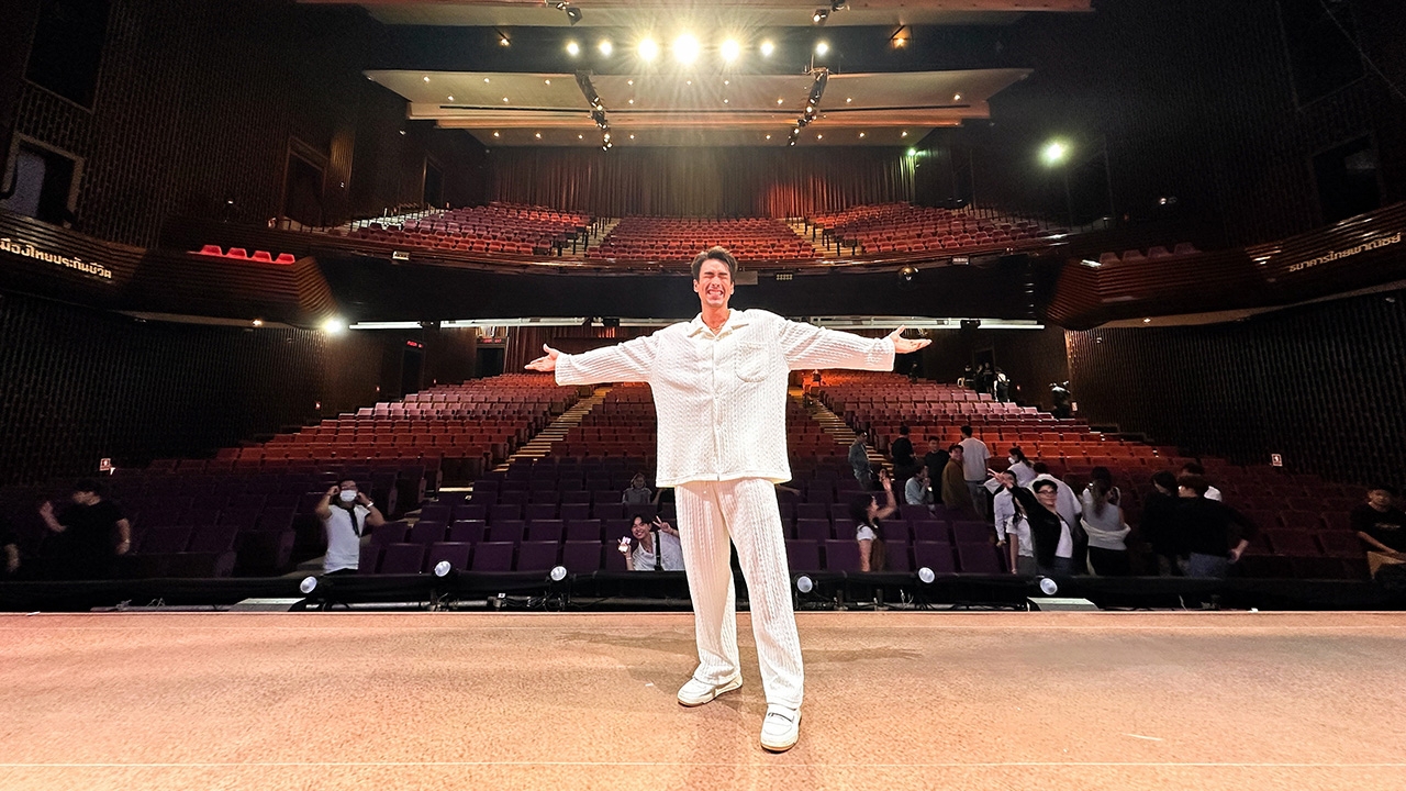 "บอย ถกลเกียรติ" พานักแสดงละครเวที "ฟ้าจรดทราย เดอะมิวสิคัล" สัมผัสเวทีเป็นครั้งแรก