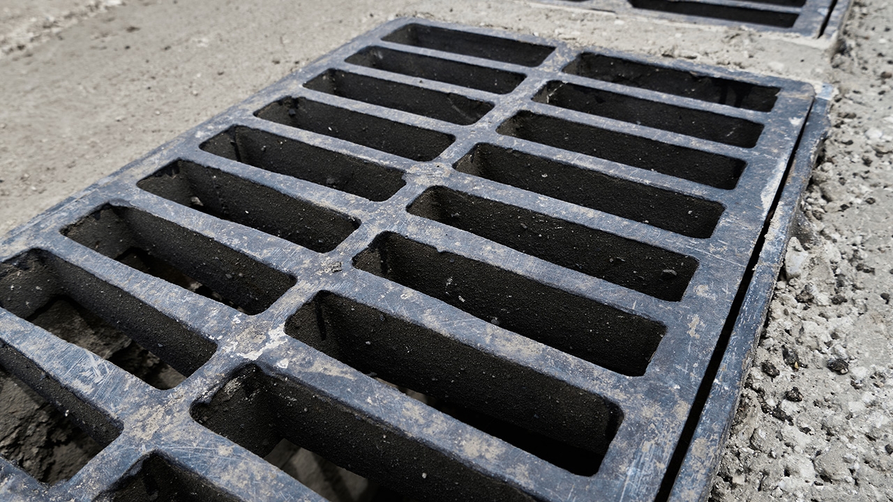 อุบัติเหตุตกท่อไม่ตายฟรี กางกฎหมายฟ้องคดีแพ่งอาญา