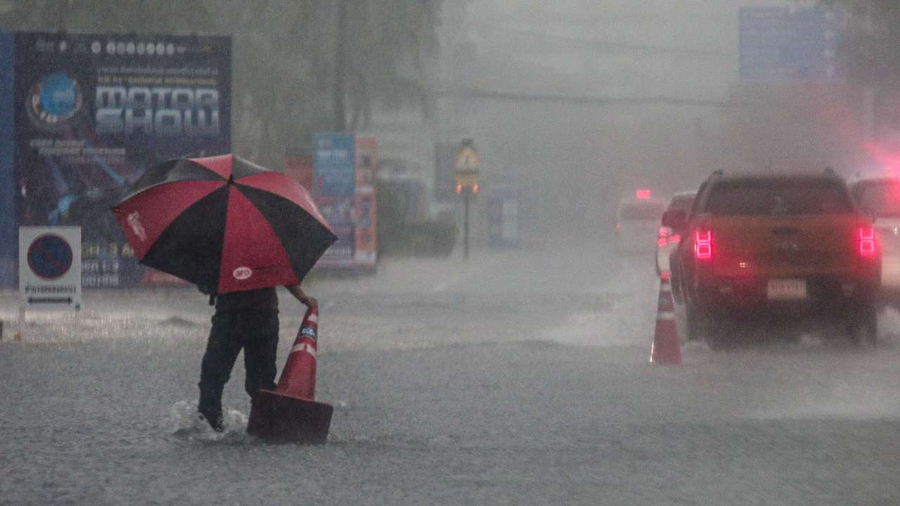 สภาพอากาศวันนี้ ไทยยังมีฝนตกหนักภาคเหนือ-กลาง กทม.ชุ่มฉ่ำทั้งวัน