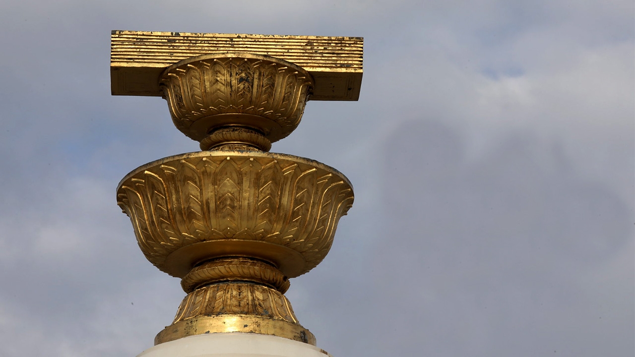 วงจรอุบาทว์การเมืองไทย