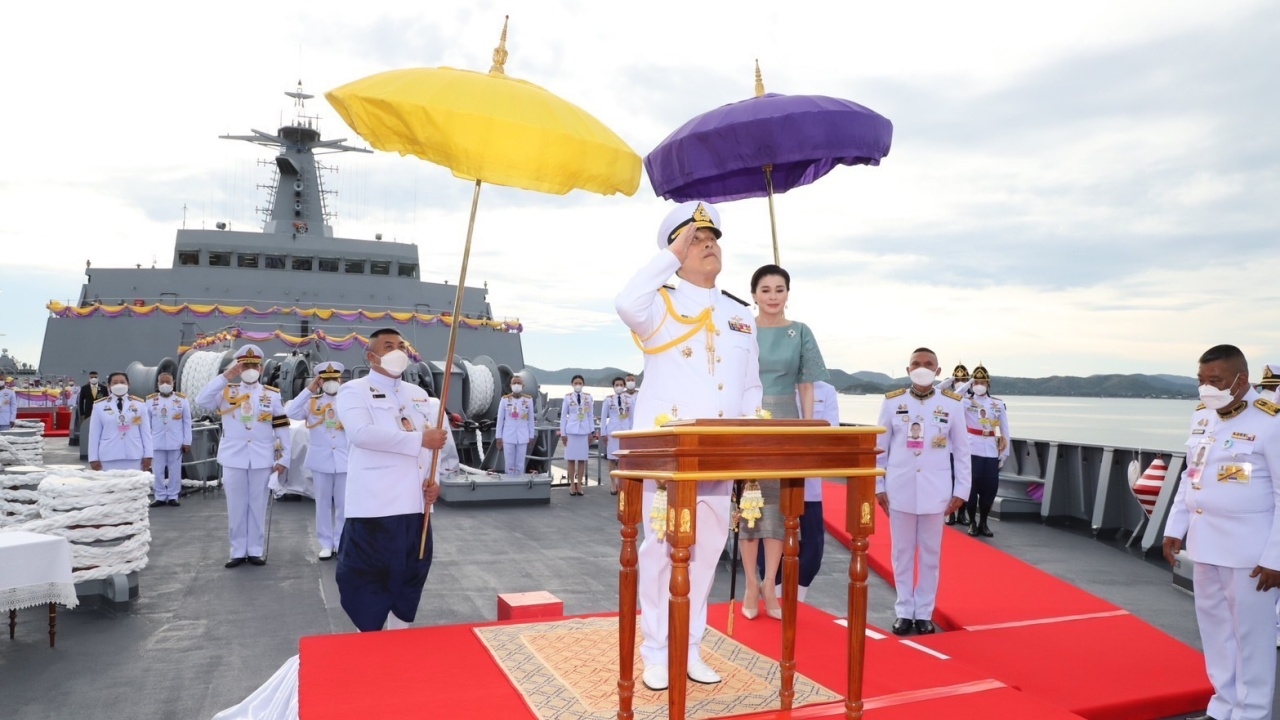 Royalty presides over anointing ceremony of HTMS Chang at Chuk Samet Pier