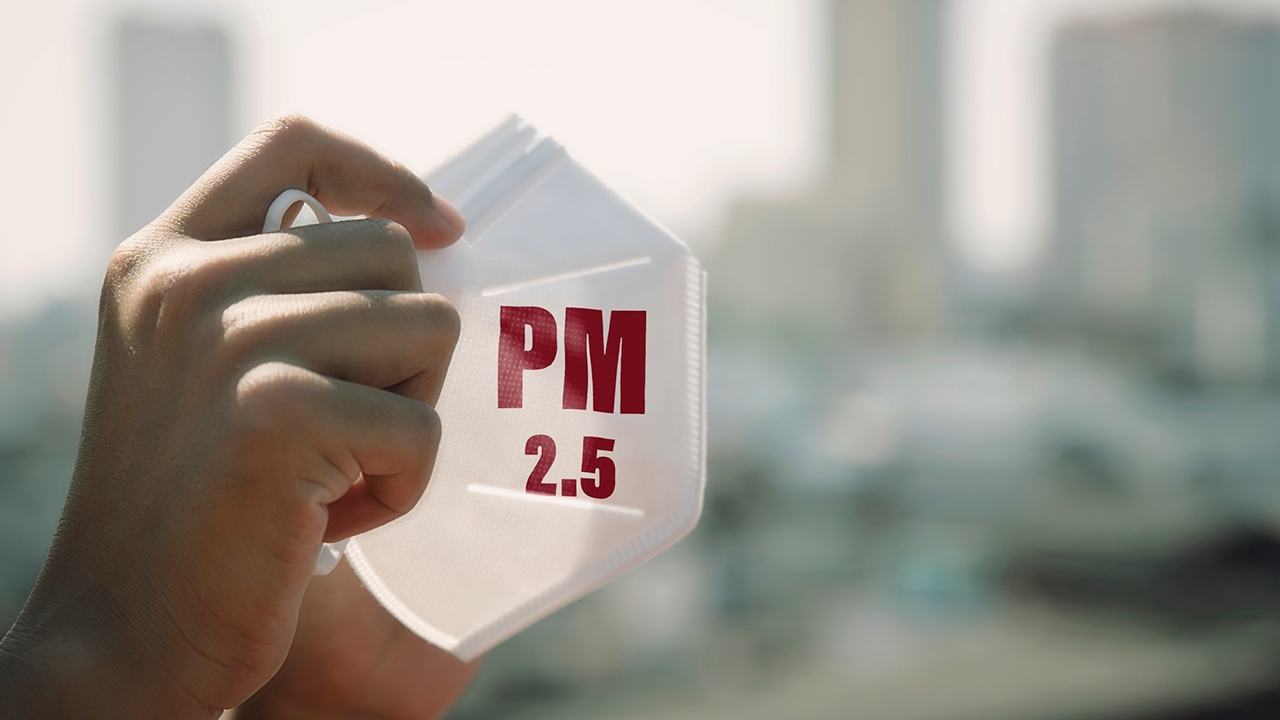 เปรียบเทียบค่าฝุ่น PM2.5 กทม. เมษายนนี้ลดลงจากปีก่อน 32%