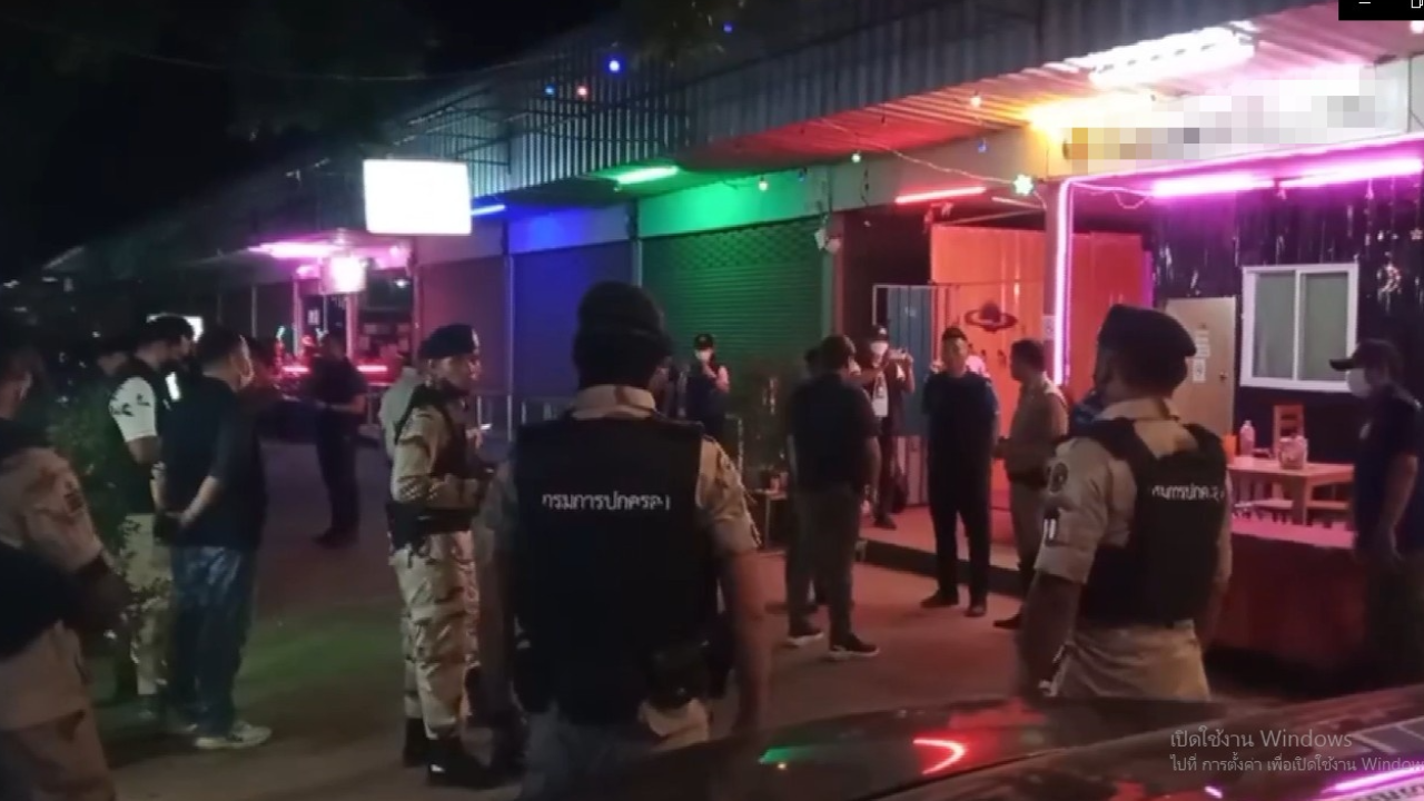 จับ 2 ร้านโอเกะ ที่ศรีสะเกษ มีสาววัยใสอายุต่ำ 18 นั่งดริงก์-แฝงค้ากาม