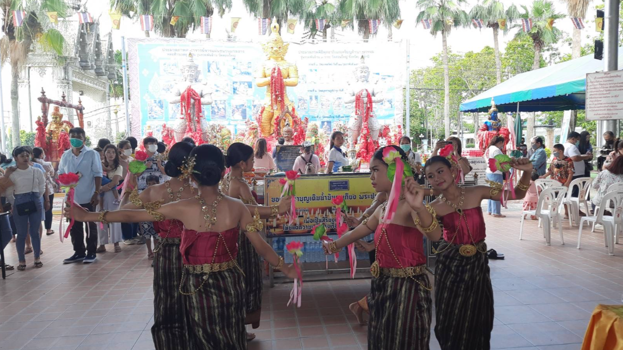 งวดที่แล้วรับโชคก้อนใหญ่ ส่อง "เลขเด็ด" คนดวงเฮงแก้บน "ท้าวเวสสุวรรณ"