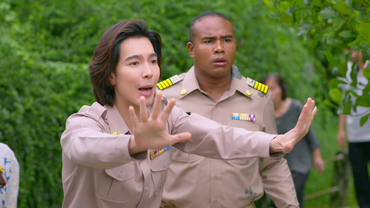 ผู้ใหญ่ลี ศรีบานเย็น EP.9 รัศมีแข เจอดี ชาวบ้านรุมปาขี้โคลนใส่ วิ่งหลบให้วุ่น