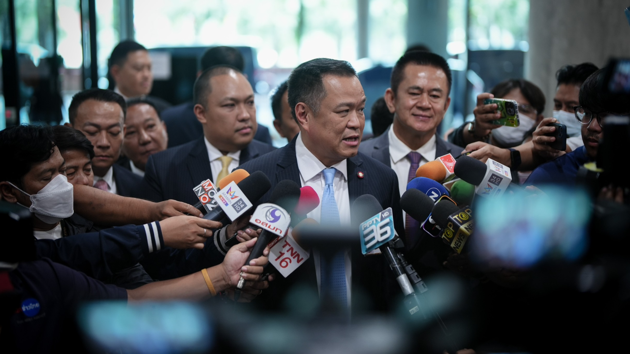 "อนุทิน" มอง ไม่ได้โดนปิดล้อม จาก "ทะลุวัง" ชม "พิพัฒน์" เป็นผู้ใหญ่ 