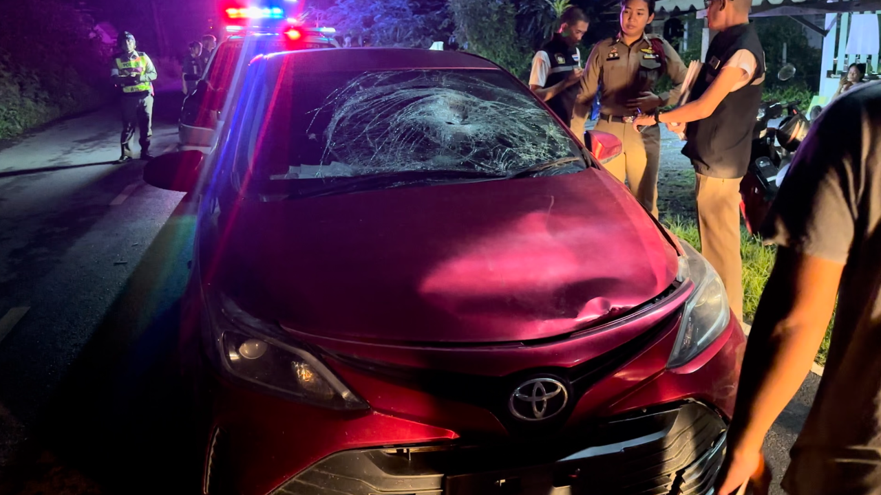 ชายสักลายเคราะห์ร้าย เดินข้างถนน เก๋งชนตูมดับสลด อ้างมองไม่เห็น