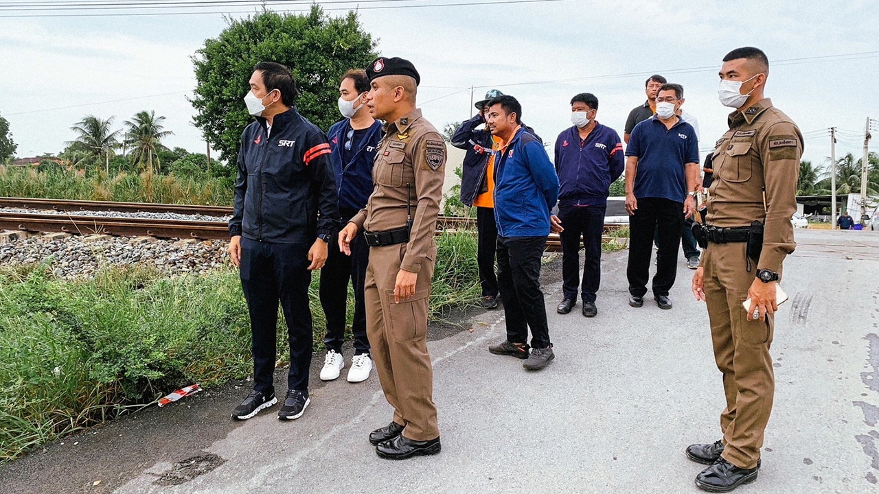 กระบะตัดหน้ารถไฟ สังเวย 8 ศพ เจ็บอีก 4 โดดหนีฉิวเฉียด คนขับเชื่อคำยุเร่งแซงพ้น