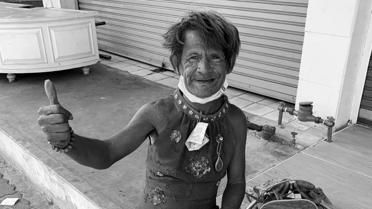 อาลัย "ป้าต้อย ขนมใส่ไส้" ขวัญใจคนเมืองนนท์ โดนรถชนเสียชีวิต