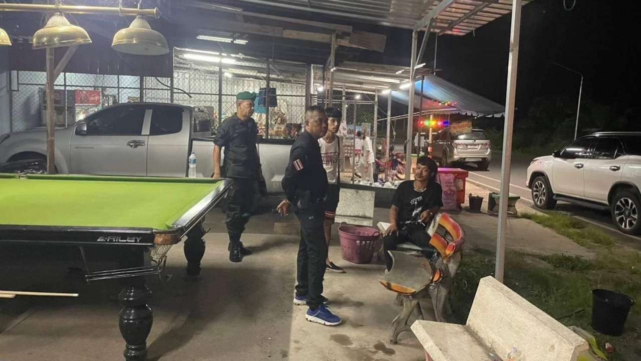 โจ๋ 13 ซ่า ทะเลาะข้ามวัย สู้รุ่นพี่ 19 ไม่ได้ ตามพ่อมาแทงคออริดับ