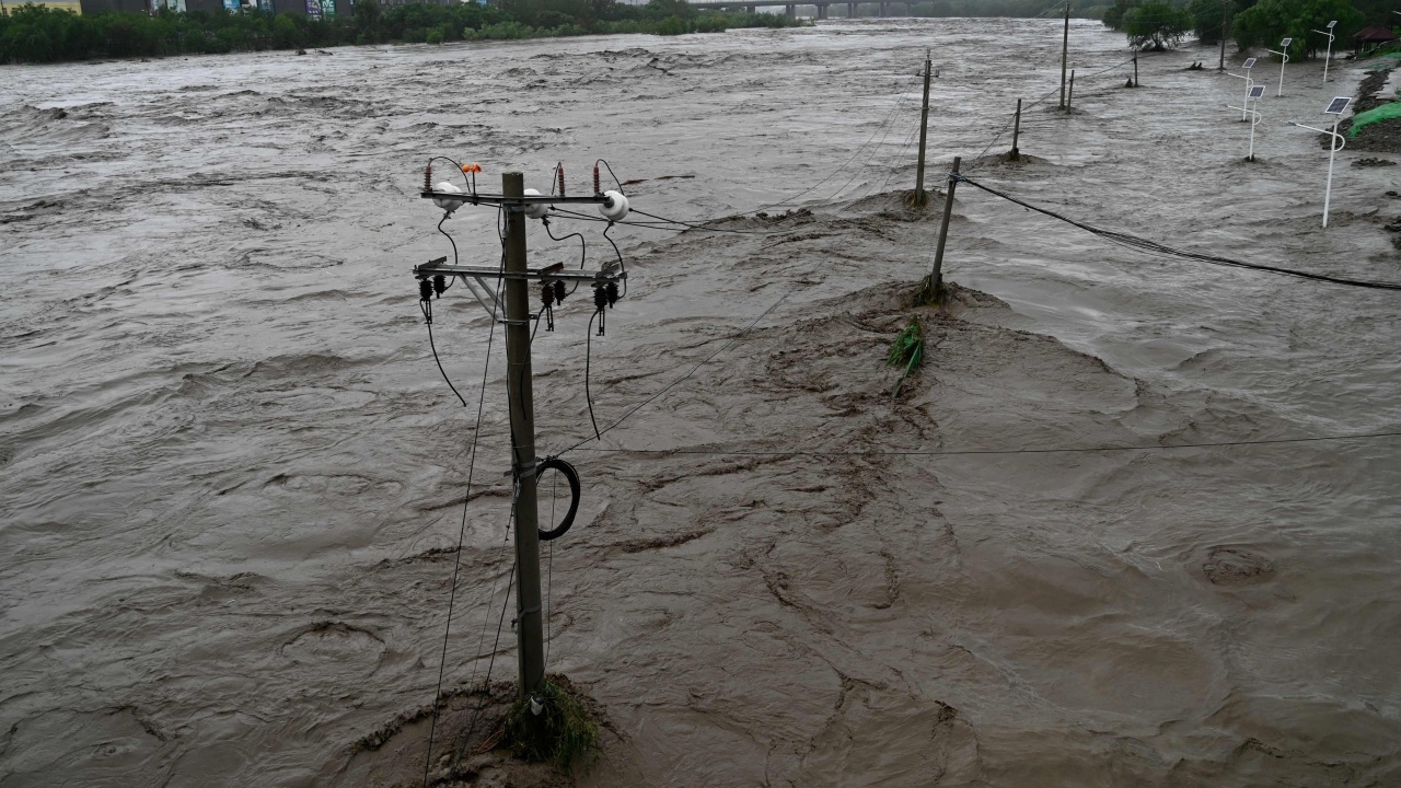 สัญญาณโลกเดือด 'ปักกิ่ง' เจออากาศเอ็กซ์ตรีม ฝนตกหนักสุดรอบ 140 ปี