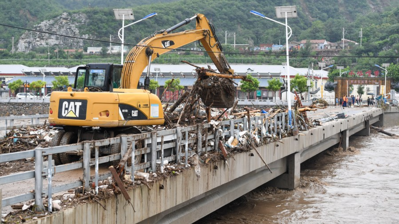 ปักกิ่งอ่วม ฝนตกหนักทำสถิติใหม่ปริมาณน้ำฝนมากสุดในรอบ 140 ปี 