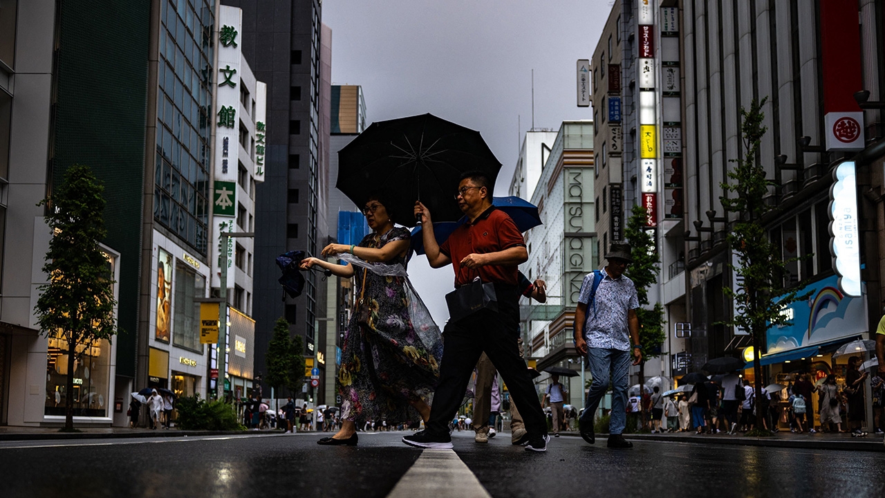 ญี่ปุ่นรับมือไต้ฝุ่นลังขึ้นฝั่ง อาจระงับบริการรถไฟ
