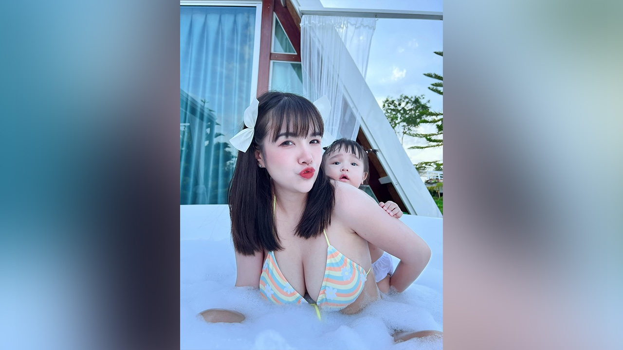 อื้อหือ เจนนี่ ได้หมดถ้าสดชื่น เสิร์ฟความแซ่บกลางขุนเขา ทำคนหลุดโฟกัสเต็มๆ 