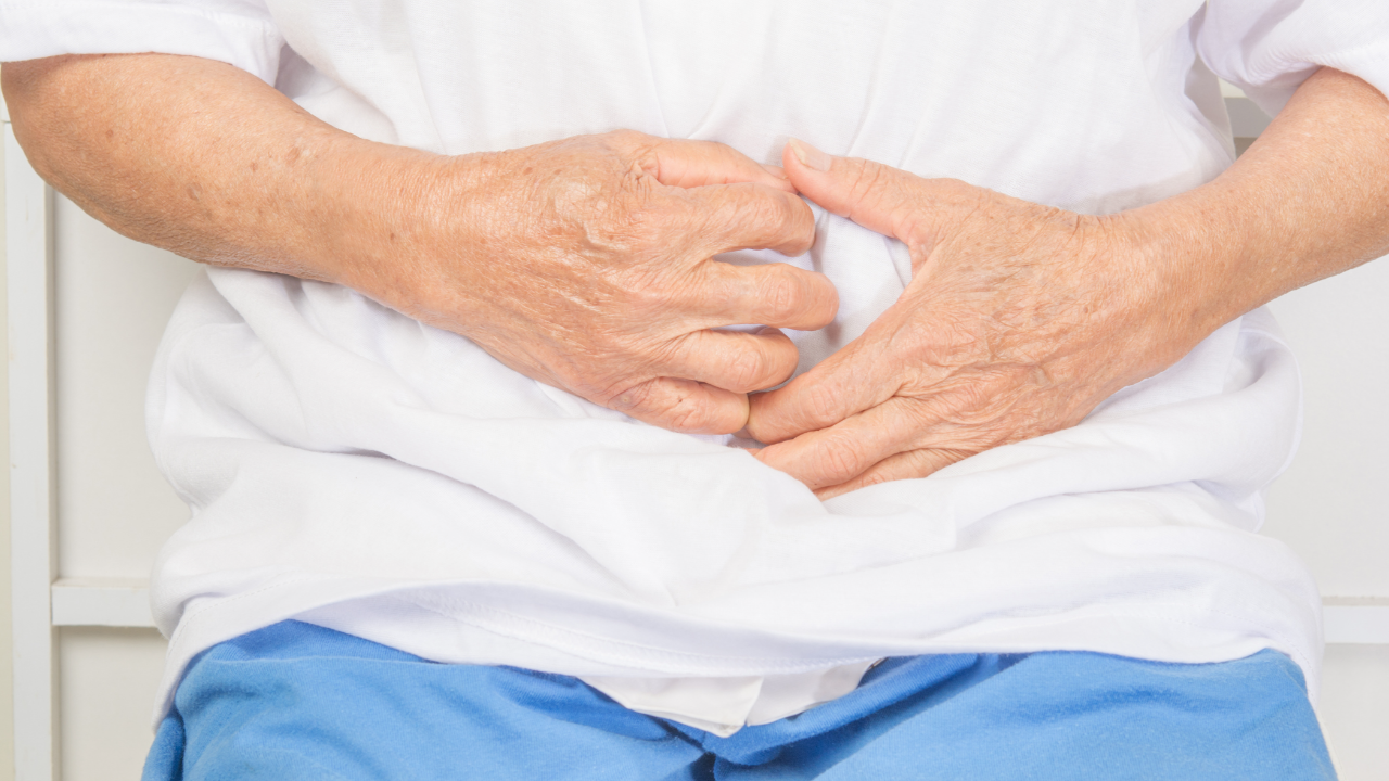 ภาวะกลั้นปัสสาวะไม่อยู่ในผู้สูงอายุ เกิดจากอะไร มีวิธีบรรเทาอาการ และป้องกันอย่างไร