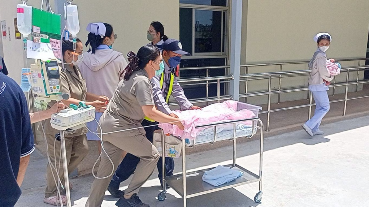 ด่วน อพยพวุ่นไฟไหม้ชั้น 15 ตึก 150 ปี รพ.สมเด็จ ณ ศรีราชา