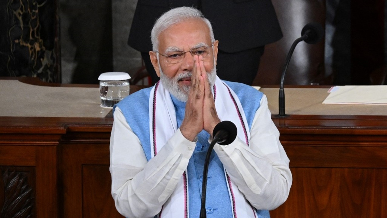 รัฐบาลโมดีชนะโหวตไม่ไว้วางใจ ฝ่ายค้านวอล์กเอาต์ หลังอภิปรายเดือด 3 วัน