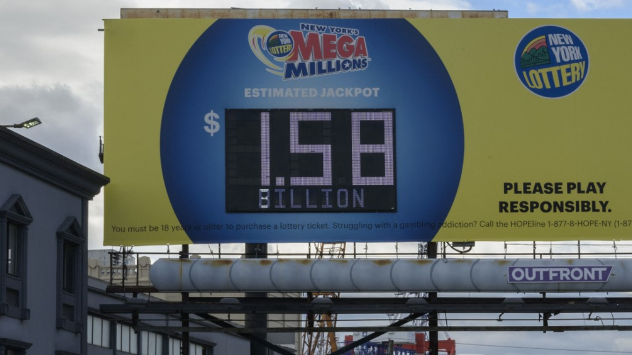 แจ็กพอตแตก "เมกะ มิลเลียนส์" ผู้โชคดีมีเพียงหนึ่งเดียวที่ฟลอริดา รับ 53,000 ล้านบาท