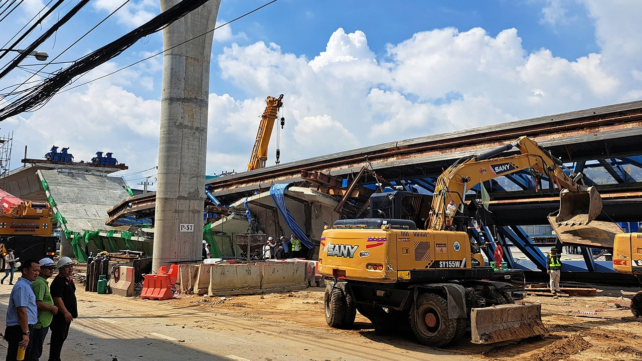 รื้อซากทางยกระดับอ่อนนุช ตามขั้นตอนวิศวกรรมสถานฯ เสร็จปลาย ส.ค.นี้