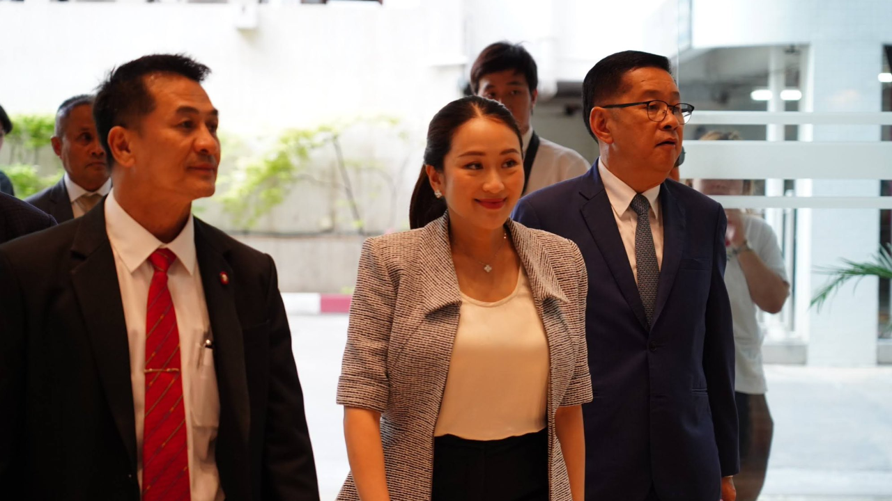 “แพทองธาร” ยัน เพื่อไทยต้องตั้งรัฐบาลให้ได้ เพื่อแก้รัฐธรรมนูญ แก้ปัญหาประเทศ