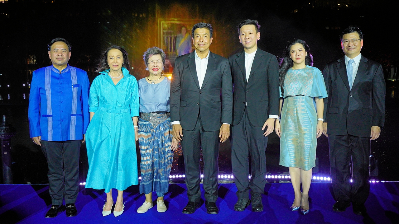 "ชัชชาติ สิทธิพันธุ์" เปิดงาน "แม่แห่งแผ่นดิน ผู้ทรงพระมหากรุณาธิคุณ”"