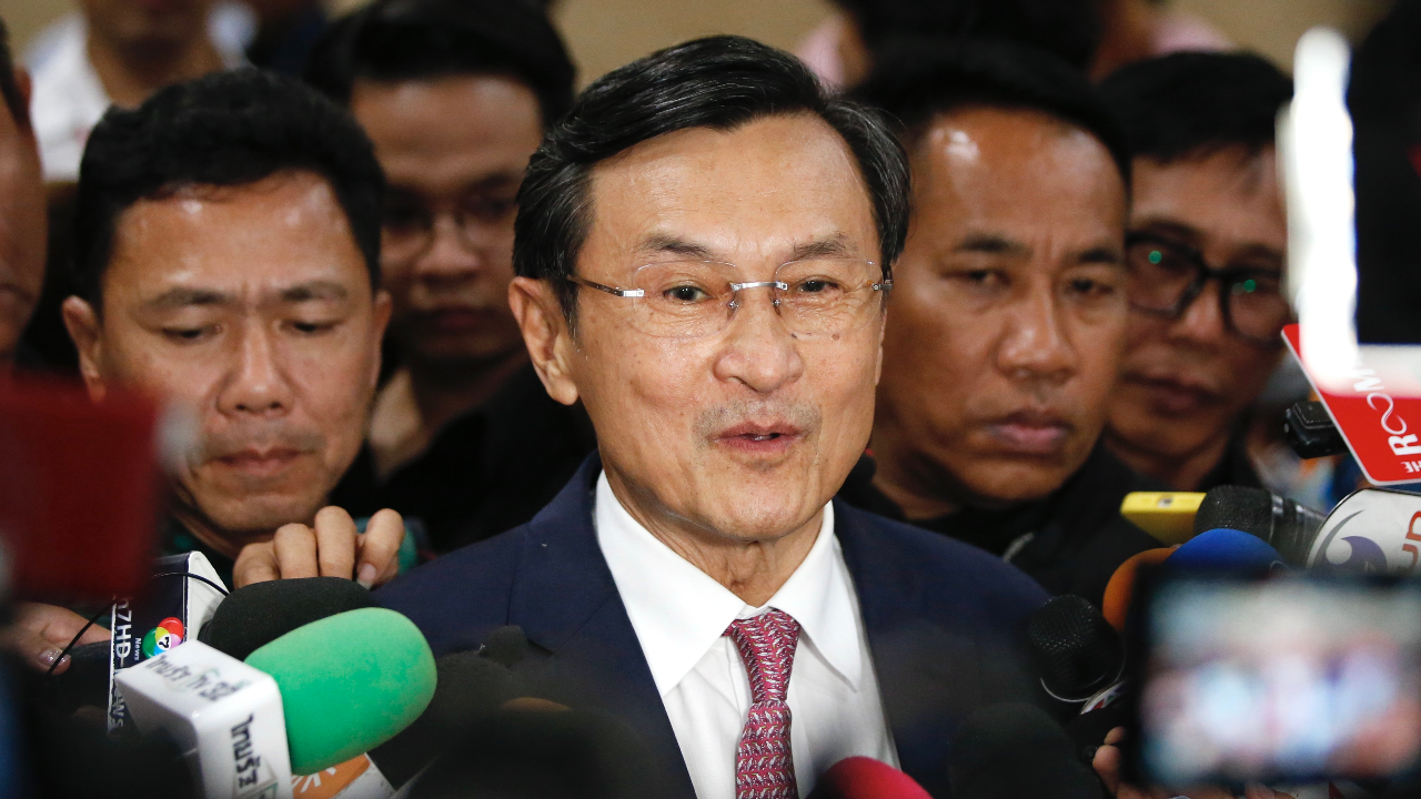 “จาตุรนต์” ยัน อยู่เพื่อไทย “ชลน่าน-ภูมิธรรม” แจงไร้สัญญาณ สส.ย้ายซบก้าวไกล