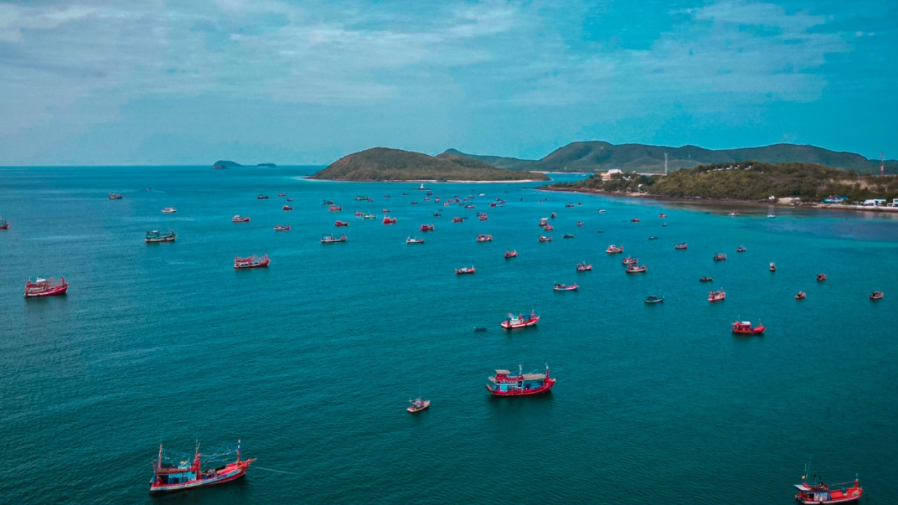  สภาพอากาศวันพรุ่งนี้ เตือนระวังอันตรายฝนตกหนัก อ่าวไทย อันดามันคลื่นสูง