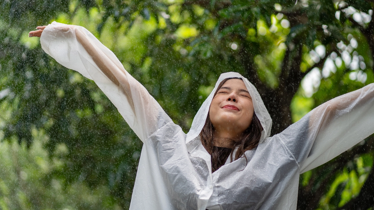 推荐10件雨衣，质量好，可以用很久，不容易撕破