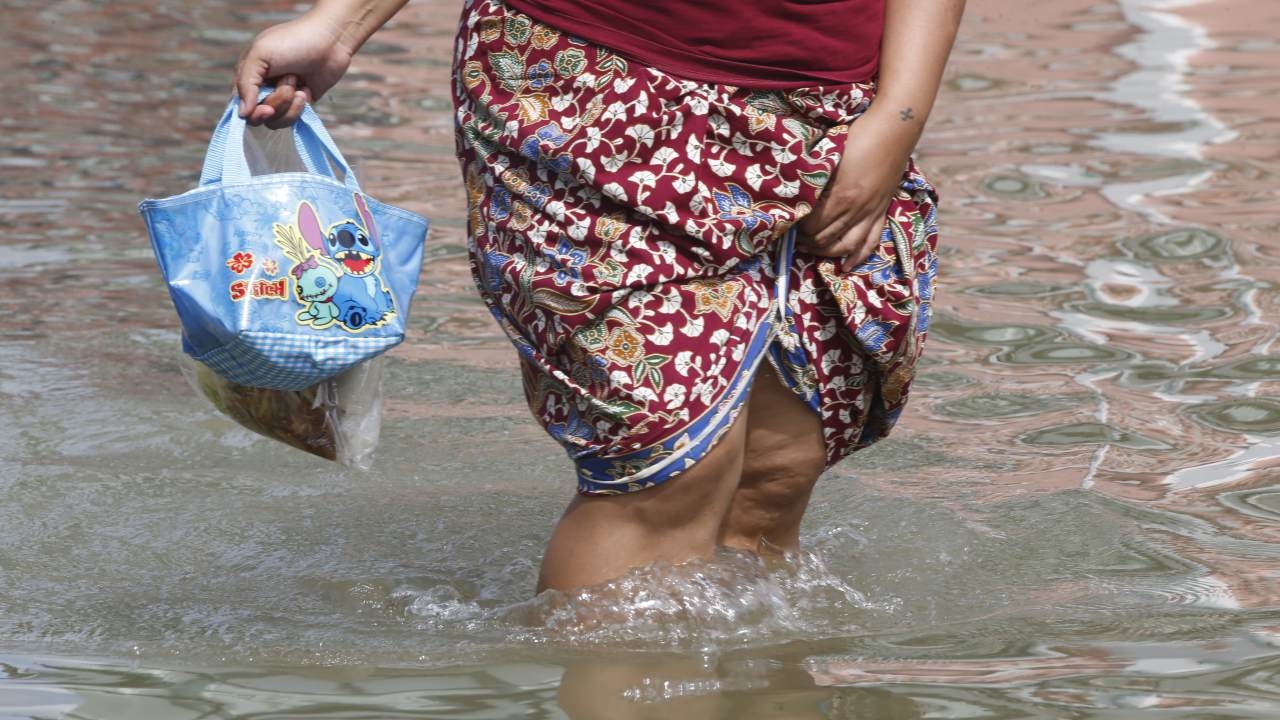 ปภ. เตือน 4 จังหวัด เฝ้าระวังน้ำท่วมฉับพลัน น้ำป่าไหลหลาก