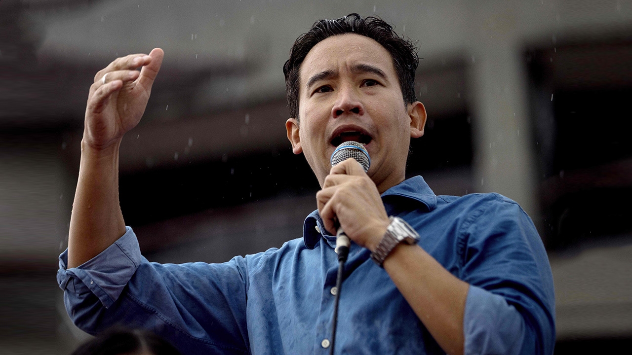 ไม่ยอมให้ถีบตกเรือ "พิธา" ทวงสัจจะต้านเผด็จการ (คลิป)