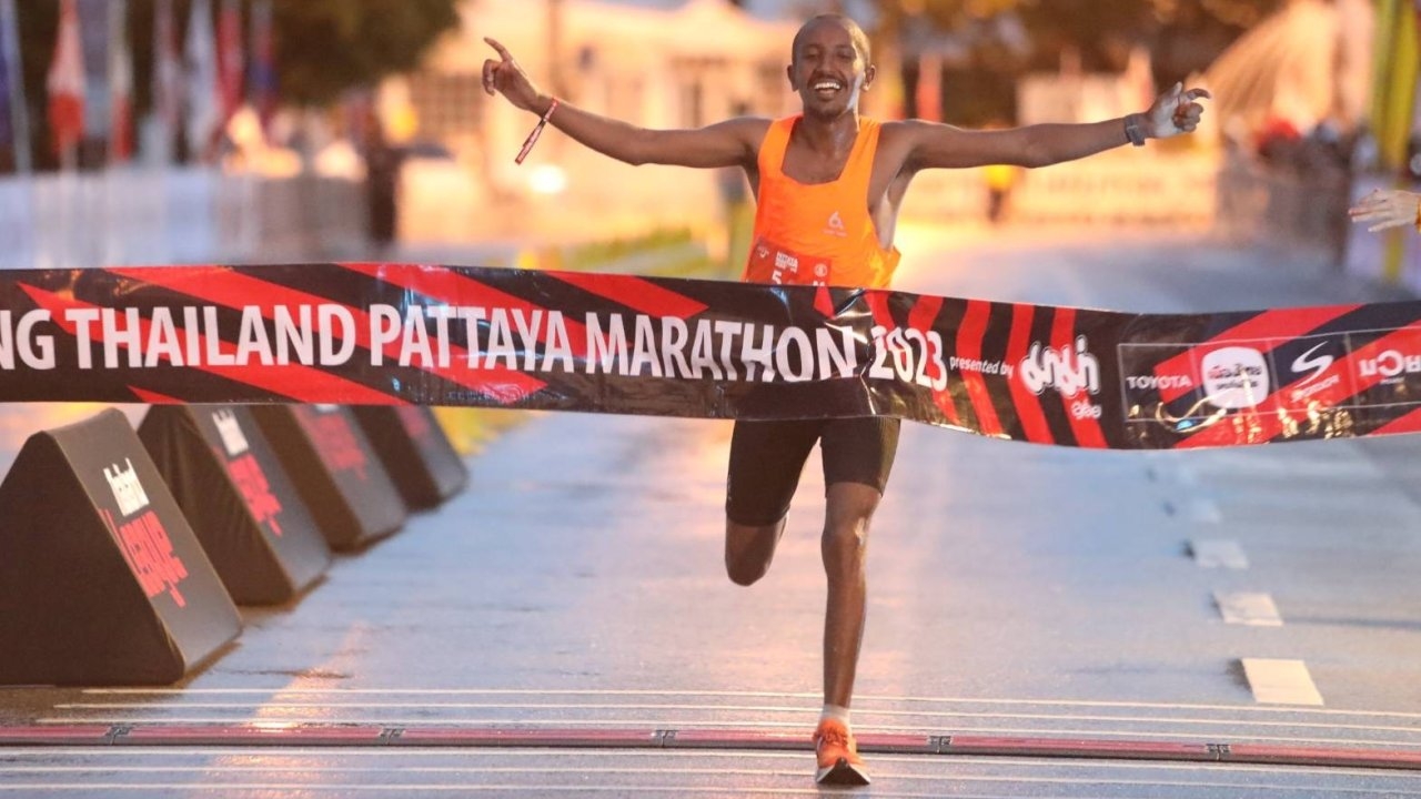 นักวิ่งเอธิโอเปีย คว้าชัยพัทยามาราธอนครั้งที่ 30 คาดเงินสะพัดในงานกว่า 120 ล้าน