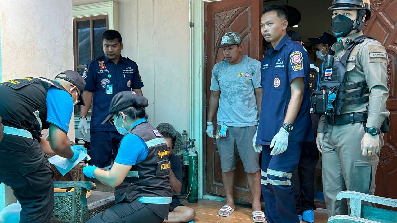 ผัวระแวงเมียปันใจ นั่งรอข้ามคืน กลับมาทะเลาะ เกิดแย่งปืนลั่นใส่เมียดับ