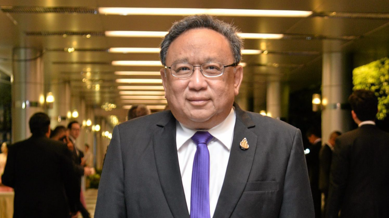 “อาจารย์ธงทอง” เปิดรัฐธรรมนูญ ยัน เสนอชื่อ โหวตนายกฯ ไม่ถือเป็นญัตติ