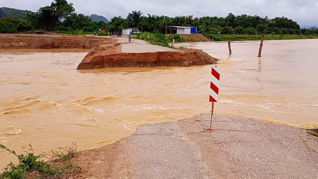 สภาพอากาศวันพรุ่งนี้ ไทยมีฝนทุกภาค ใต้ตกหนัก ชุมพรน้ำท่วมฉับพลัน 