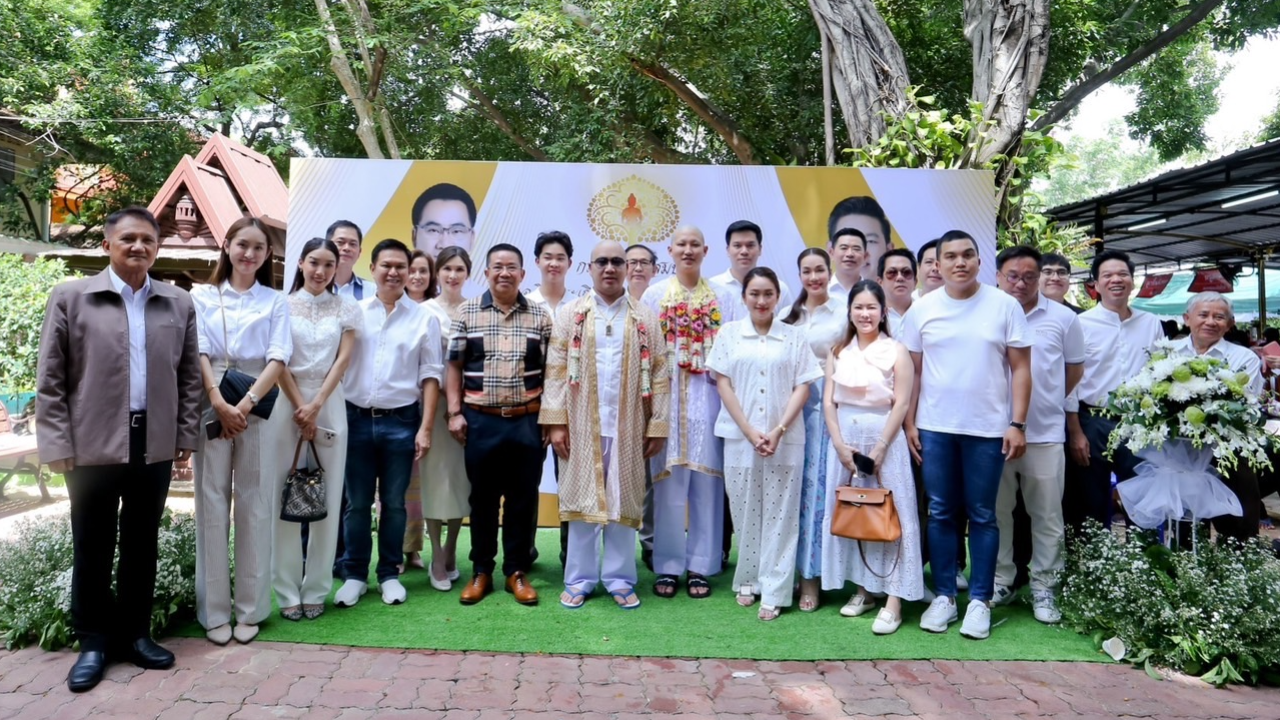 "อิ๊งค์-ชลน่าน" นำ เพื่อไทย ร่วมอุปสมบท "พลภูมิ-พงศกร" ถวายเป็นพระราชกุศล