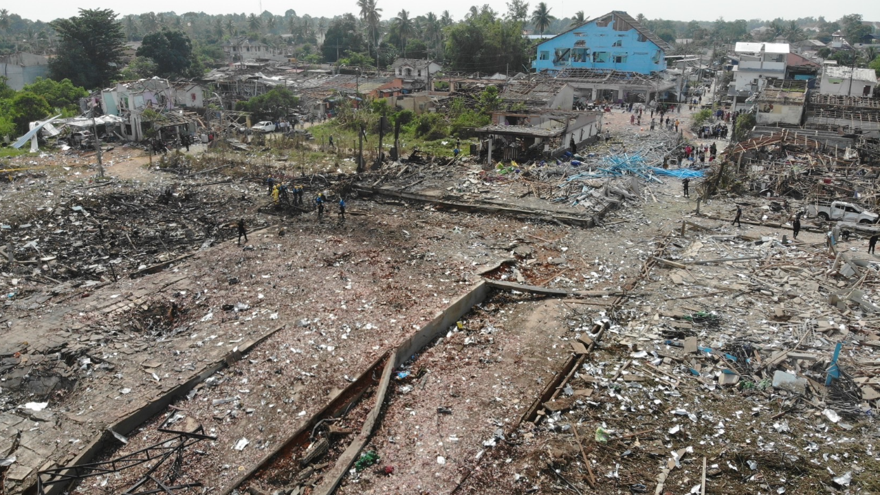 สปน.เปิดเกณฑ์ ช่วยผู้ประสบภัย โกดังดอกไม้ไฟเก็บพลุระเบิด กลางตลาดมูโนะ