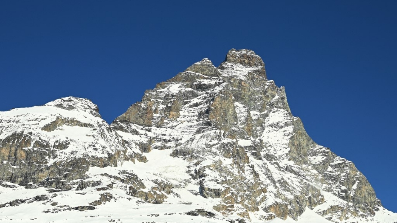 สุดอึ้ง ธารน้ำแข็งละลาย เจอศพนักปีนเขาชาวเยอรมัน สูญหายเกือบ 4 ทศวรรษ