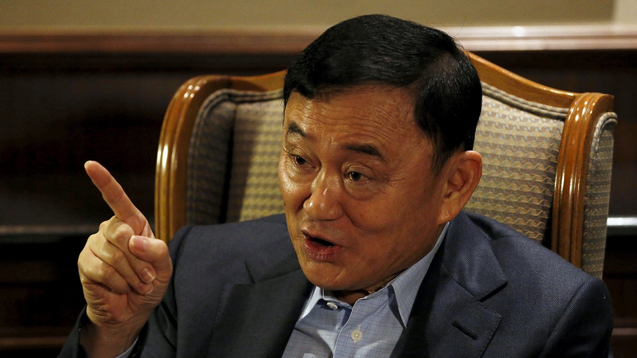 "ทักษิณ" ยันกลับไทย "อุ๊งอิ๊ง" ศอกกลับ "ชูวิทย์" เพ้อเจ้อ คุกโต้มีห้องแอร์รับ