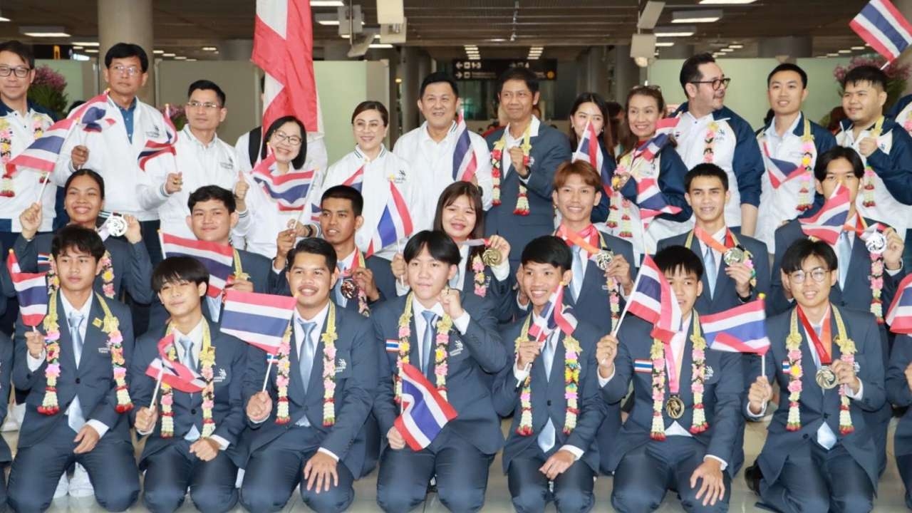 อธิบดี กพร. รับ 24 เยาวชนไทย คว้า 15 เหรียญ แข่งฝีมือแรงงานอาเซียน