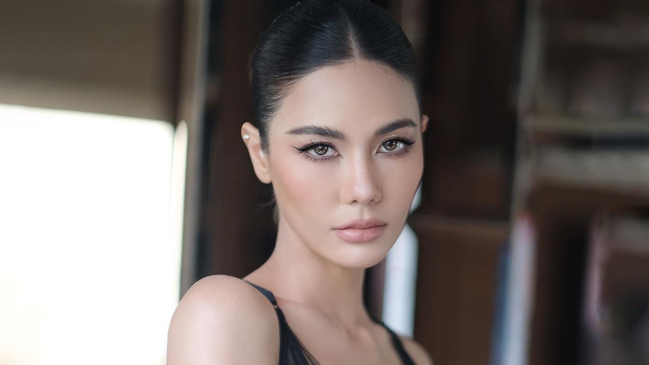 น้ำตาล ชลิตา สุดทน โพสต์ถึงใคร ถ้ายังไม่หยุดแต่งเรื่อง จะเล่าให้หมด