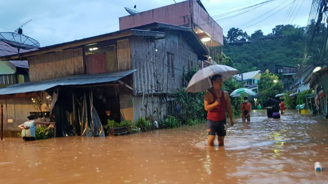 สภาพอากาศพรุ่งนี้ ไทยจะมีฝนเพิ่มขึ้น ตกหนักภาคอีสานและตะวันออก