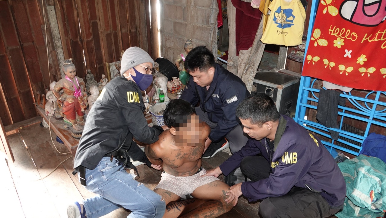 รวบหนุ่มวัย 33 ปี ตระเวนข่มขืนเด็กหญิงทางทวารหนัก รับฝังใจโดนเพื่อนตุ๋ยที่น้ำตก