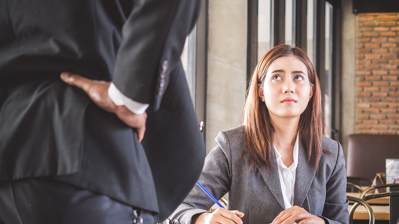 ฝันว่าหัวหน้าด่า ฝันว่าโดนหัวหน้าด่า ฝันร้ายแต่ความหมายไม่แย่ พร้อมเลขเด็ด