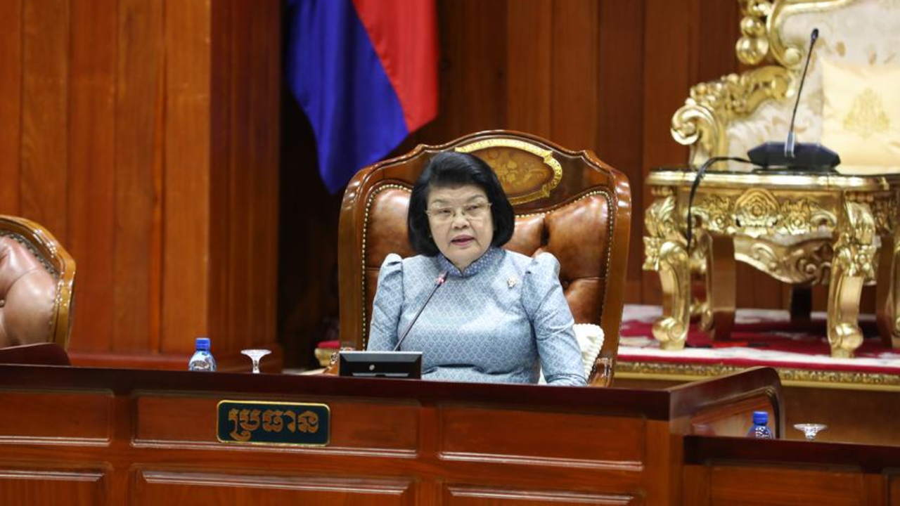 กัมพูชาเลือกประธานสภาผู้หญิงคนแรกในประวัติศาสตร์