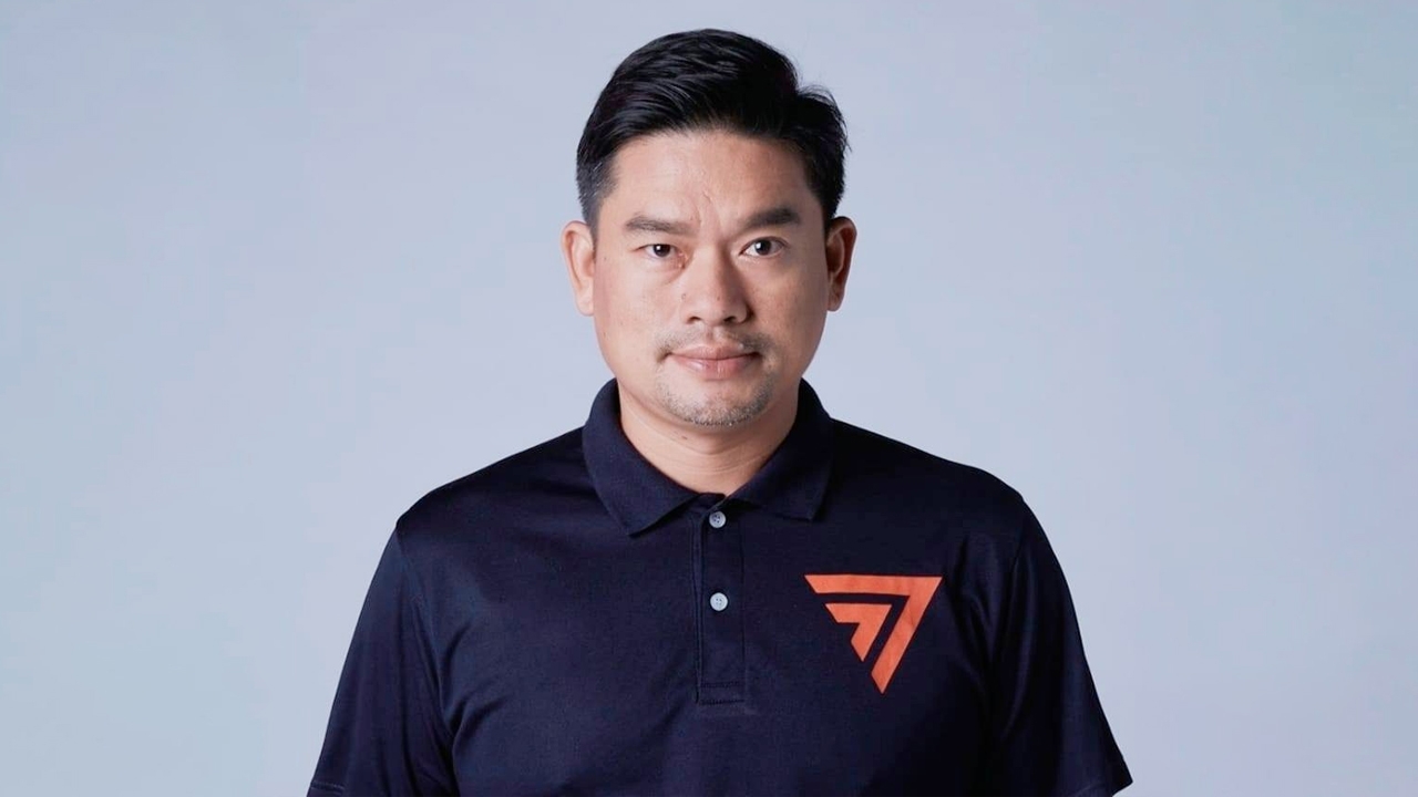 ด่วน สส.ก้าวไกล หมดสติกลางสภา “หมอทศพร” เพื่อนสมาชิกรีบช่วยเหลือปั๊มหัวใจ