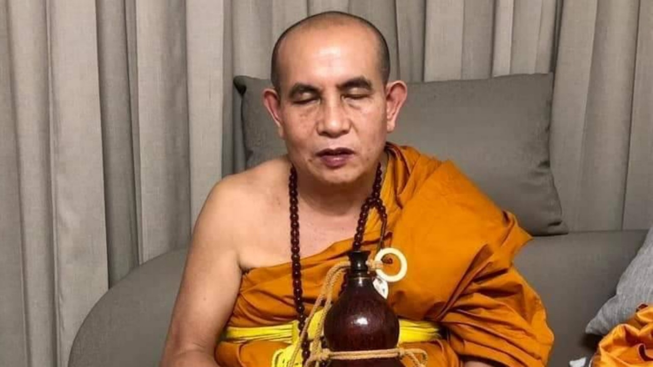 "พระครูบาบุญชุ่ม" เขียนธรรมะให้สร้างความดี บอกเกิดเป็นคนควรมีดี 3 อย่าง